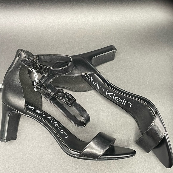 NEW PRICE!! NWOT Calvin Klein Black Sandals with Square Heels Size 9.5 - Picture 1 of 4